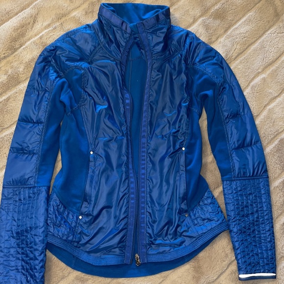 Lululemon jacket with removable hood. So warm and perfect for spring/fall. - Picture 7 of 7